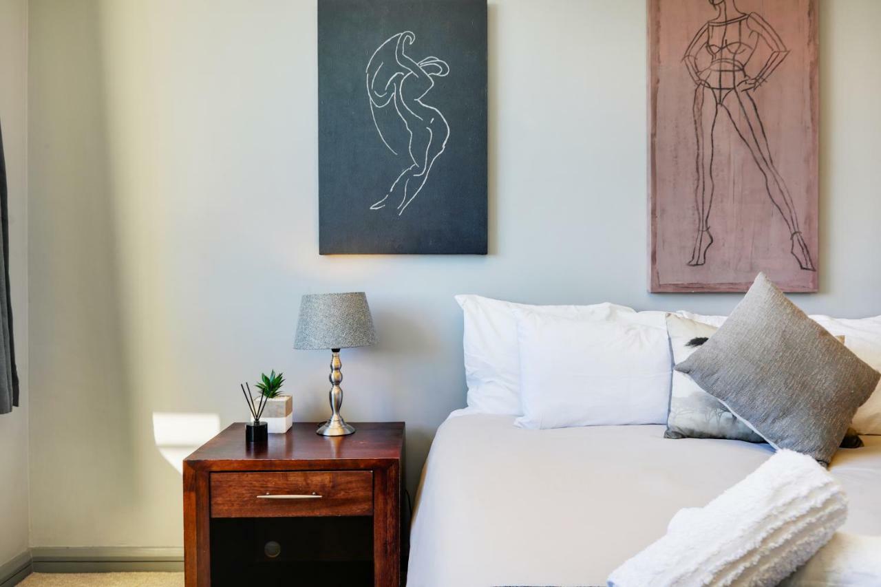 Backup-Powered Bantry Bay View 2 Bed Apartment Cape Town Luaran gambar