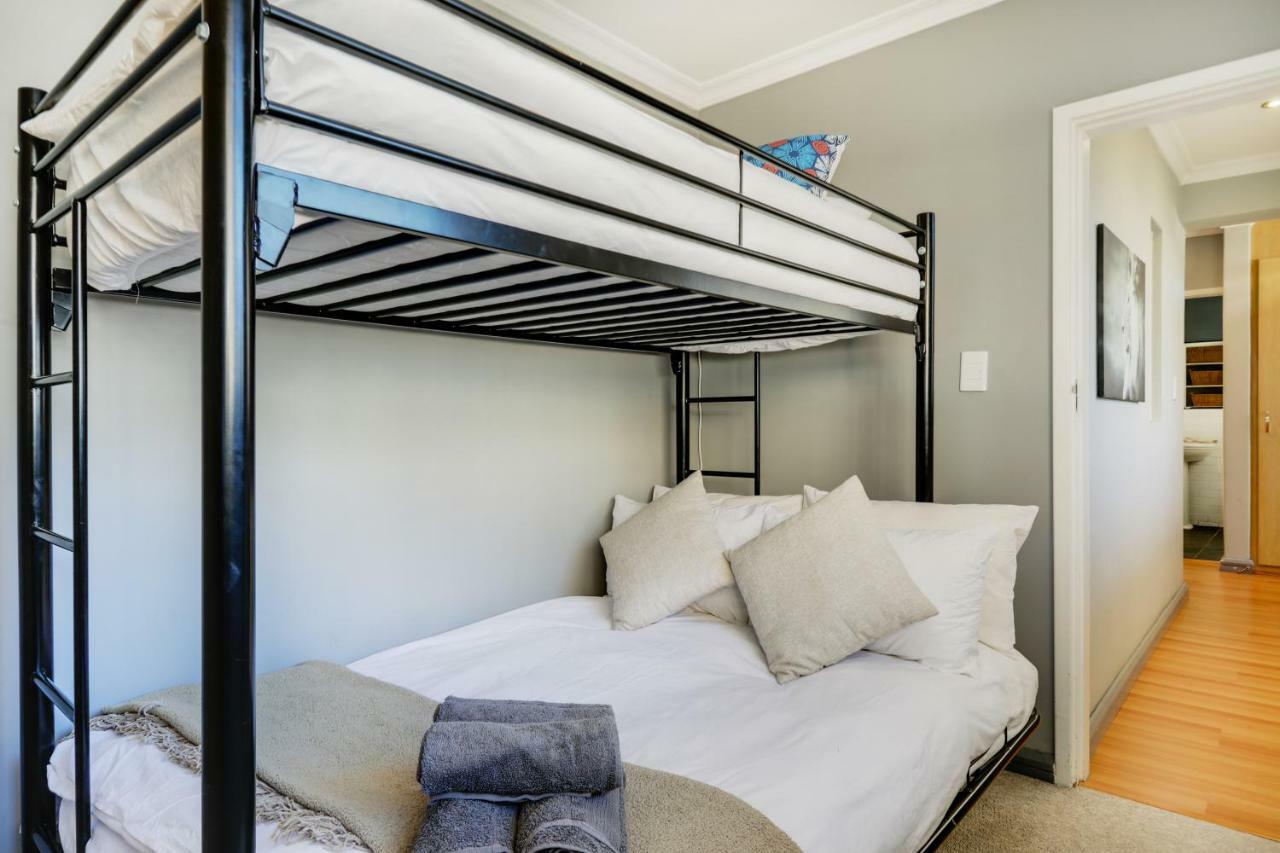 Backup-Powered Bantry Bay View 2 Bed Apartment Cape Town Luaran gambar